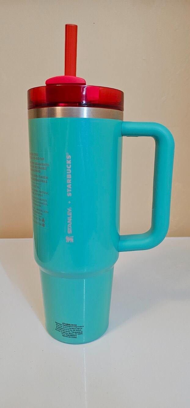 NEW Stanley x Starbucks Mexico Elf Holidays 2024 Green & Red Tumbler, 30oz BNWT
